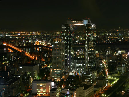 寻找最美的日本城市夜景 梅田空中庭园