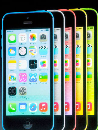 日本运营商iPhone 5S 5C混战日本三大电信运营商均已加入iPhone的销售战场，争夺顾客的拼杀愈将激烈。