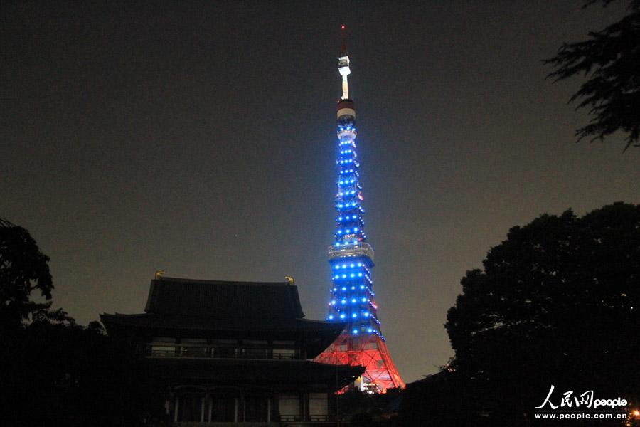 东京塔亮起奥运主题彩灯为东京申奥加油。