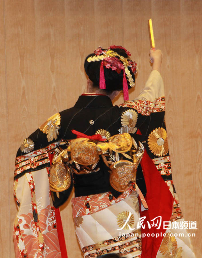 藤间万惠女士的中国弟子表演日本舞踊