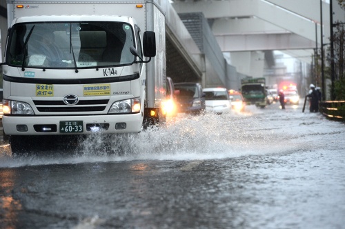 强台风“韦帕”袭击日本 全国交通陷入混乱状态【4】