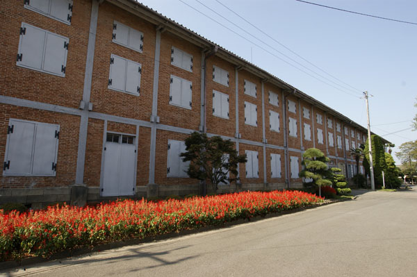 资料图：富冈缫丝厂蚕茧仓库。群马县上海事务所提供。