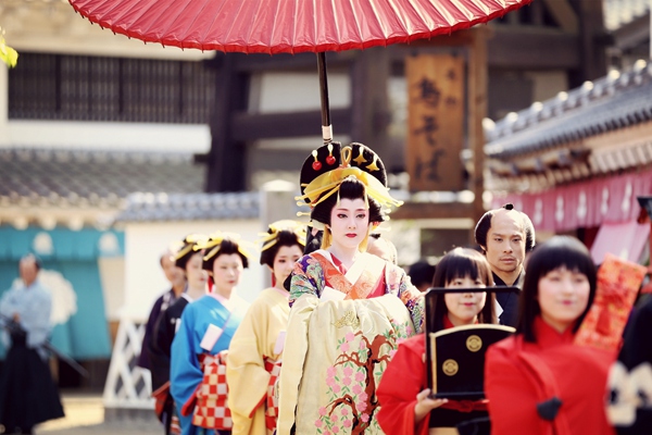 �ĤT������H��饻��v�j�ɰ��ɧ@�~��R-����D��