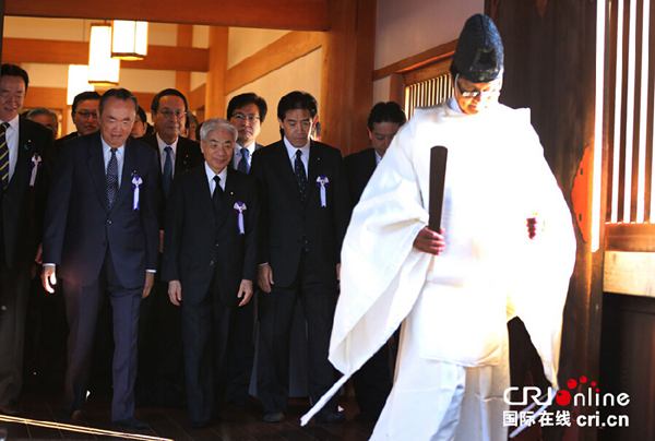 日本100多名“大家都来参拜靖国神社国会议员之会”的成员参拜了靖国神社