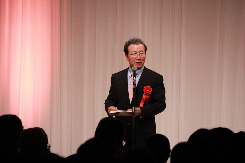 中国驻日本大使程永华在24日晚间的东京中国电影周招待宴会上致辞
