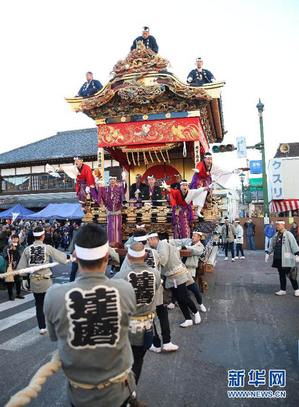 12��2��A�b�饻�����A�H�̩Ե۬�20�������ᨮ�b�������C