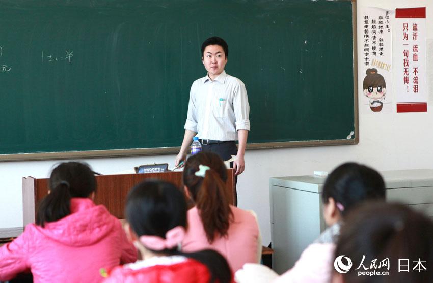 活跃在中国日语教育最前线的日本志愿者 成都志愿者