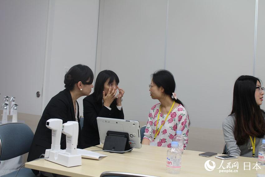 佳麗寶在東京舉辦高端品牌LISSAGE產品的咨詢體驗會  攝像：鄭瑾（實習生）