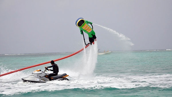 日本自由行·沖繩海上運動：水上飛板