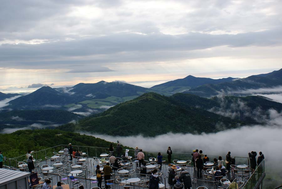 日本旅游·北海道旅游景點：苫鵡雲海奇觀