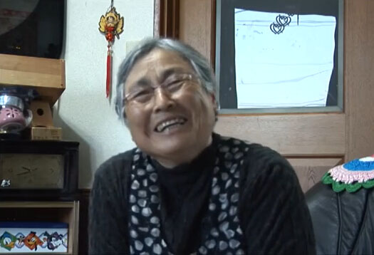 日本战争遗孤将中国养父母的爱传承下去