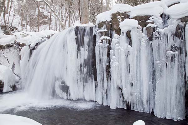 日本自由行景點·日本滑雪賞雪景點：青森縣奧入瀨溪谷冬景