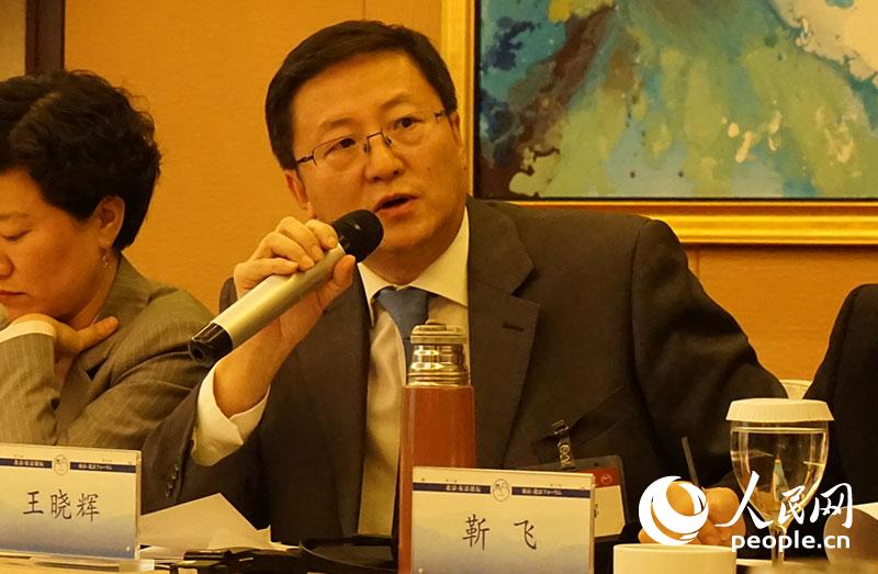 中國網總編輯王曉輝參與討論。 馬瀟漪攝