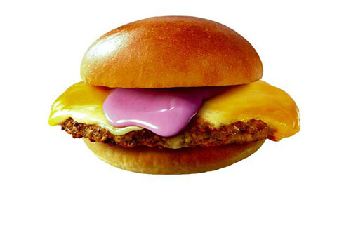 萬聖節即將來臨 樂天利在日本推出應季紫色醬料漢堡