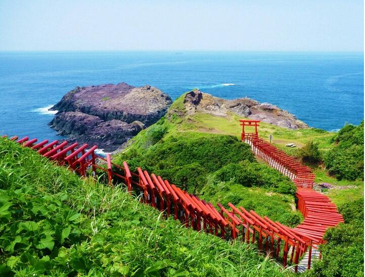 盘点:充满神秘色彩的日本四大海边神社