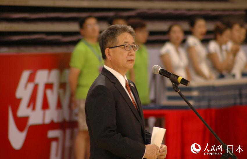 日本乒乓球協會副會長前原正浩致辭。