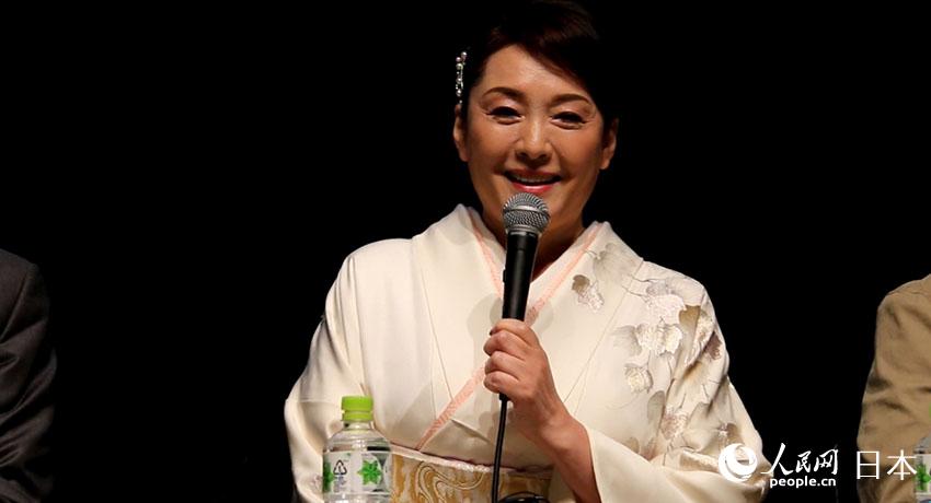 日本著名演員、電影《妖貓傳》演員鬆坂慶子在致辭。