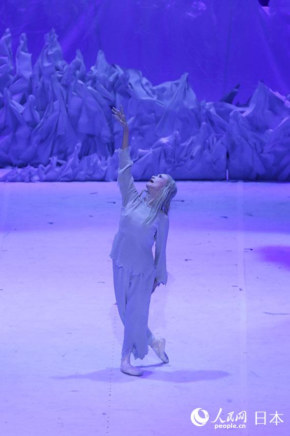當地時間11月9日，在日本東京，鬆山芭蕾舞團團長69歲的森下洋子在芭蕾舞劇《白毛女》中飾演喜兒。（(C)エー·アイ　平井晉之介（Shinnosuke Hirai））