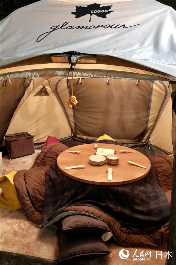酒店極具特色的露營風帳篷餐廳