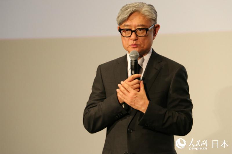 堤幸彥導演在《沉睡的人魚之家》觀眾見面會上致辭。（攝影 木村雄太）