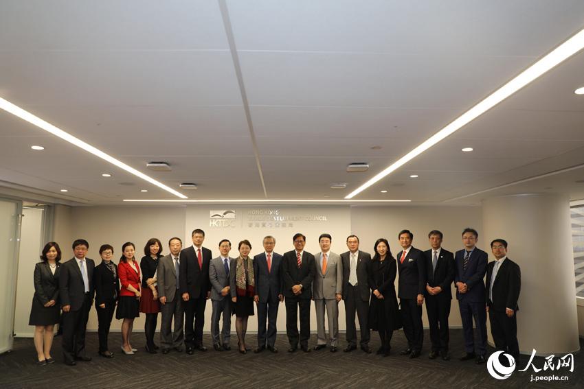 在日中國企業協會代表團一行拜會香港貿易發展局。
