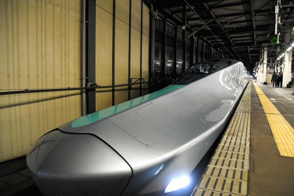 日本“长鼻子”新干线列车开始试运行 最高时速360公里（图片来源：朝日新闻网站）