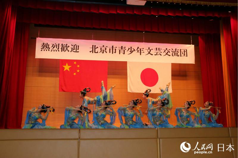 北京市青少年文化藝術代表團展示才藝。