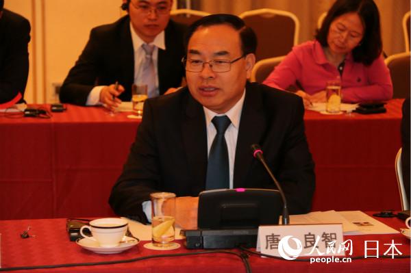 重慶市委副書記、市長唐良智出席懇談會並講話(攝影木村雄太) 