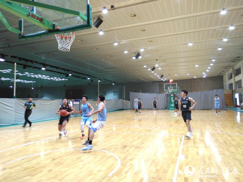北陸大學男籃與北京科技大學男籃交流賽。