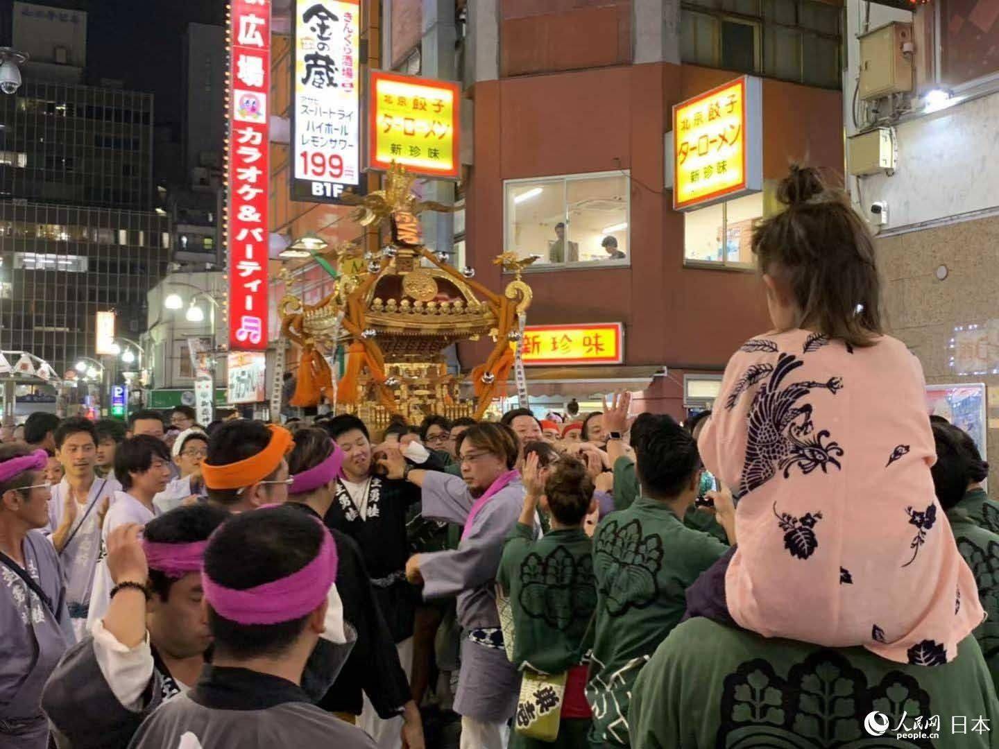 第52届fukuro祭 庆典活动在东京池袋举办 日本频道 人民网