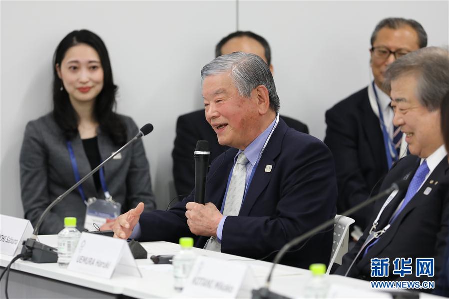 2月13日，東京奧運村村長川淵三郎（中）出席2020年東京奧運會第十一次項目審議會。 當日，2020年東京奧運會第十一次項目審議會在東京開幕。 新華社記者杜瀟逸攝