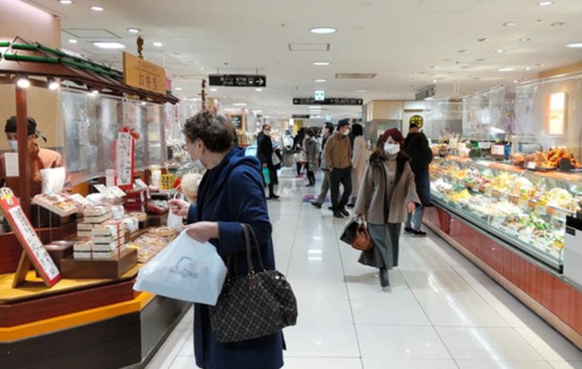 日本大型百货商场的新年销售额同比降5成 去年12月也大幅下滑