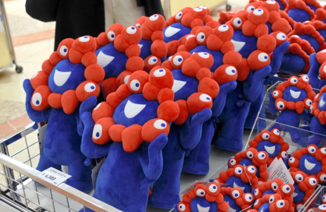 大阪關西世博會的吉祥物玩偶。（圖片來源：《朝日新聞》）