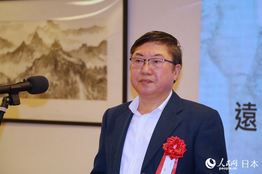 李可染画院苏州分院副院长朱顺林致辞。人民网 许可摄