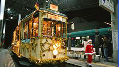 广岛：圣诞电车运行
