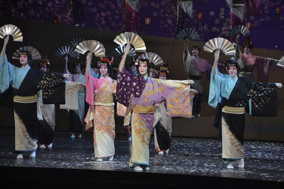 日本宝冢歌剧团首次在台公演- 中国日报网