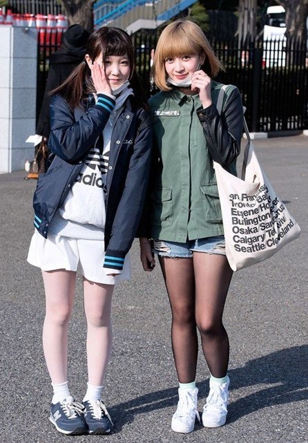 夏日街头潮人秀 日本养眼<em>美女</em>秀美腿(图) --日本