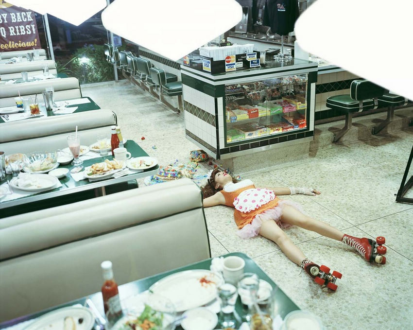 日本摄影师演绎死亡之美,诱惑死亡? (2)--日本频