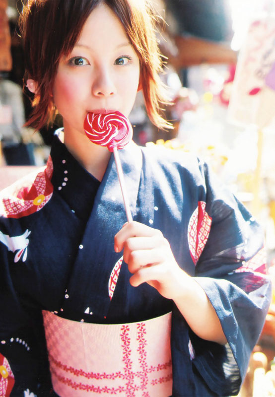 日本夏日烟花祭 浴衣美少女出街 (2)日本频道人民网