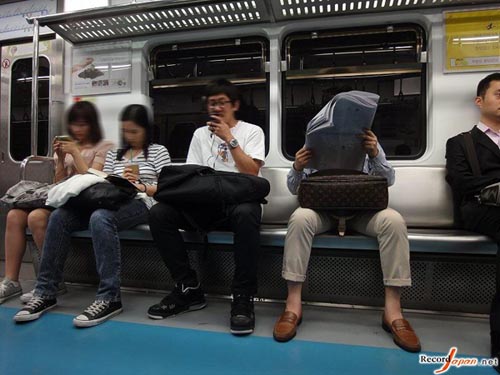 调查显示日本每天使用智能手机人数比例已超电