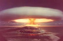 日本不反思为何挨了原子弹却想显摆实力