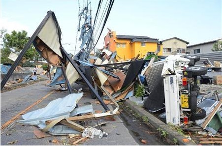 日本埼玉县越谷市遭暴风袭击 60余人受伤